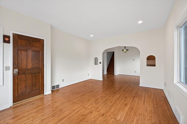 3900 Perry Avenue N, Robbinsdale, MN 55422