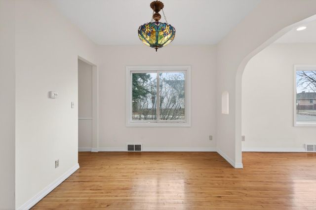 3900 Perry Avenue N, Robbinsdale, MN 55422