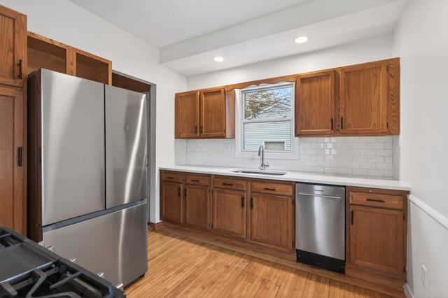 3900 Perry Avenue N, Robbinsdale, MN 55422