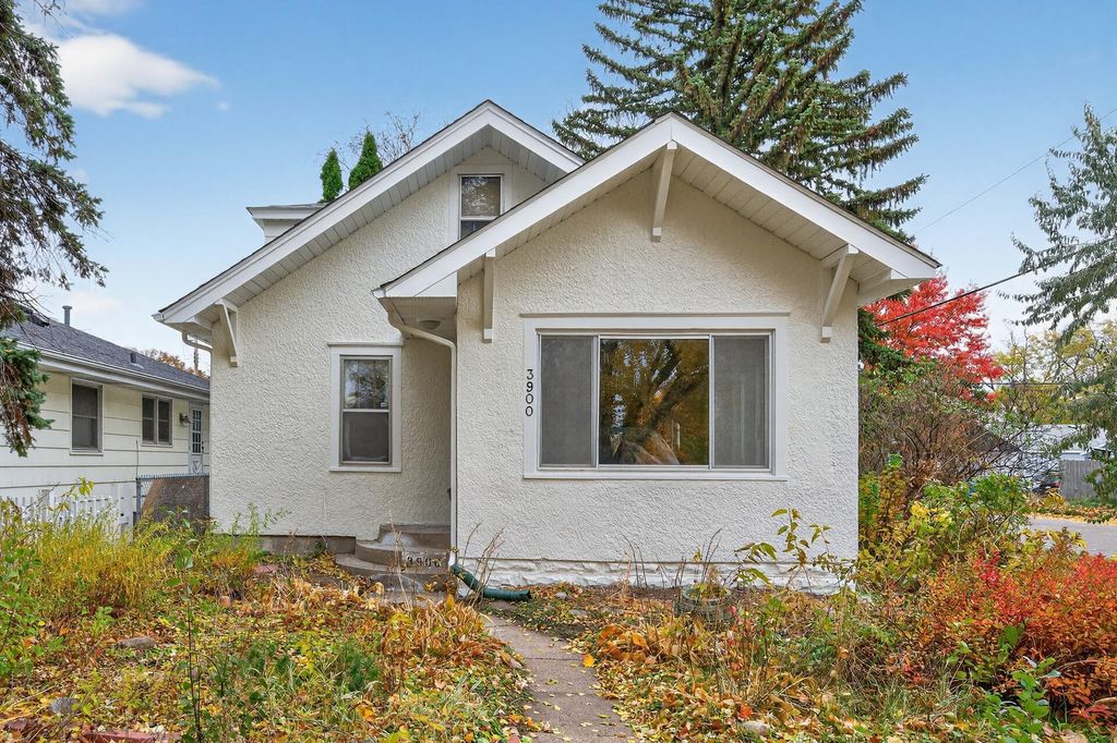 3900 Perry Avenue N, Robbinsdale, MN 55422