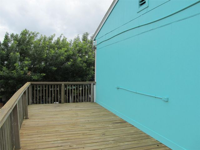 903 16th Street, San Leon, TX 77539