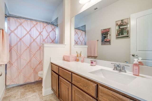 2705 Fireside Lane, Denton, TX 76201