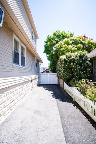 828 Jefferson Street, Baldwin, NY 11510