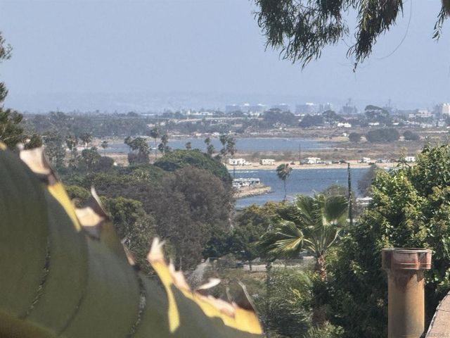 2527 Beryl St, San Diego, CA 92109
