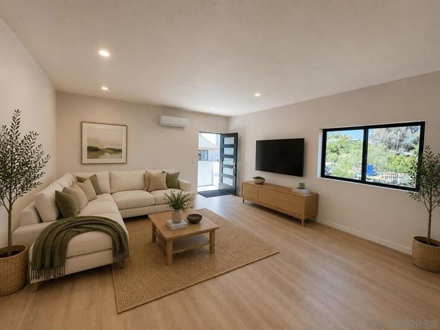2527 Beryl St, San Diego, CA 92109