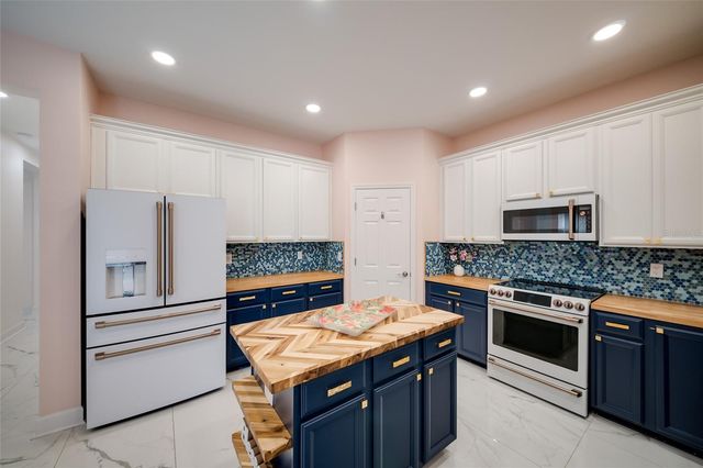 5815 ARBOR WOOD COURT, Bradenton, FL 34203
