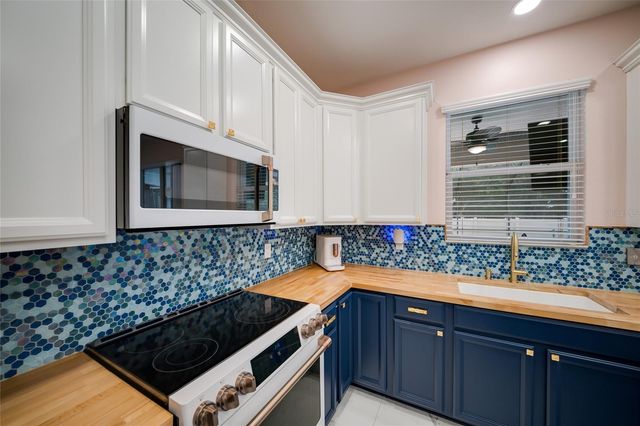5815 ARBOR WOOD COURT, Bradenton, FL 34203