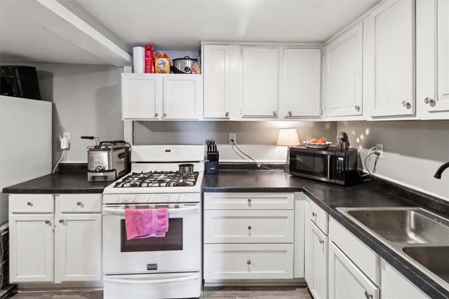 2514 Capitol Avenue, Des Moines, IA 50317
