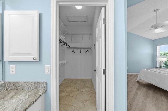 2415 MORVEN PARK WAY, The Villages, FL 32162