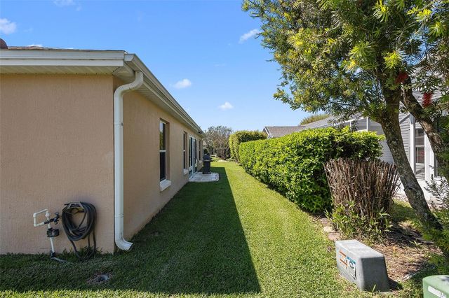 2415 MORVEN PARK WAY, The Villages, FL 32162