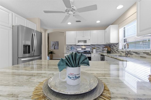 2415 MORVEN PARK WAY, The Villages, FL 32162