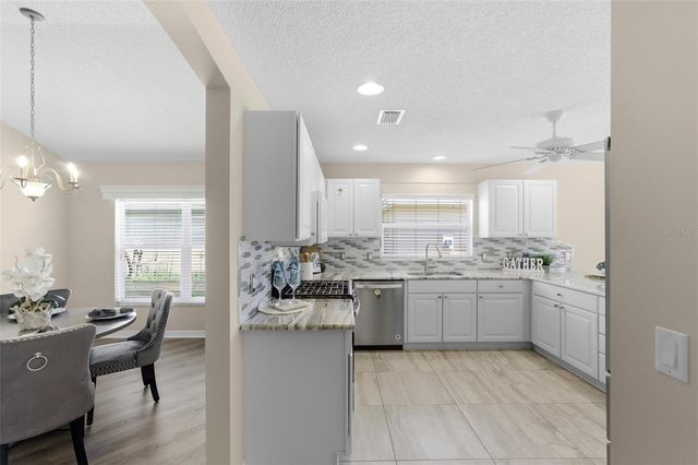 2415 MORVEN PARK WAY, The Villages, FL 32162