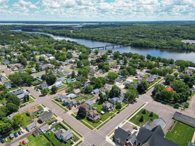 115 S Prairie Street, Chippewa Falls, WI 54729