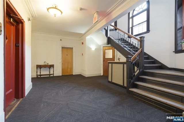 75 Fairview Avenue 35, Jersey City, NJ 07304