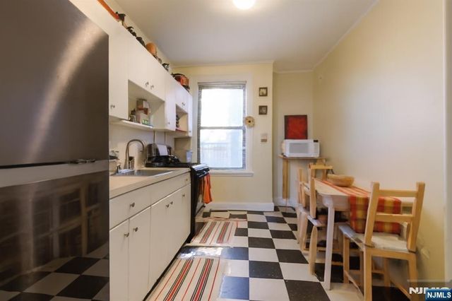 75 Fairview Avenue 35, Jersey City, NJ 07304