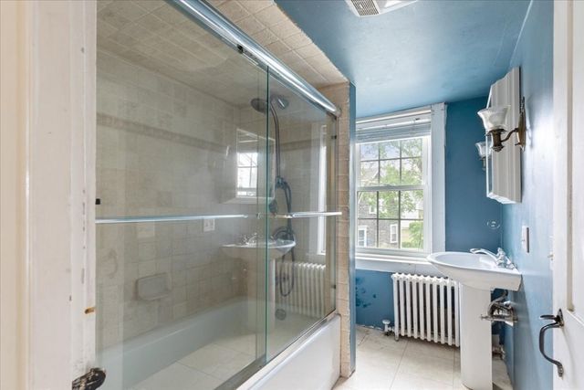 218 Sandwich St, Plymouth, MA 02360