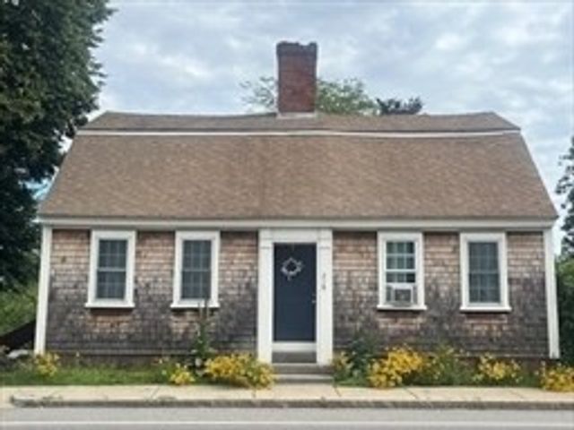 218 Sandwich St, Plymouth, MA 02360