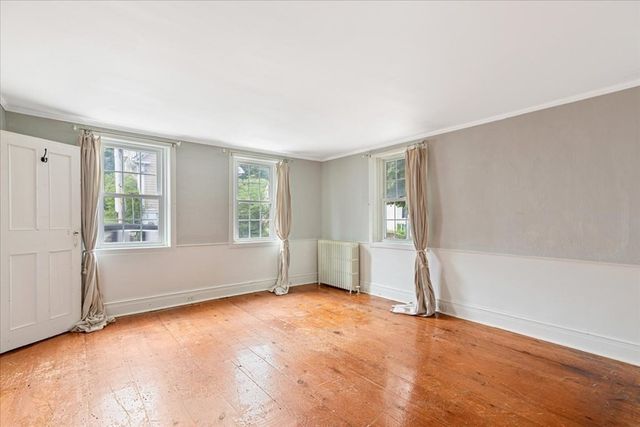 218 Sandwich St, Plymouth, MA 02360