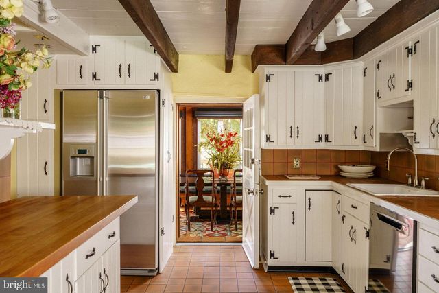 2943 WINDY BUSH RD, Newtown, PA 18940