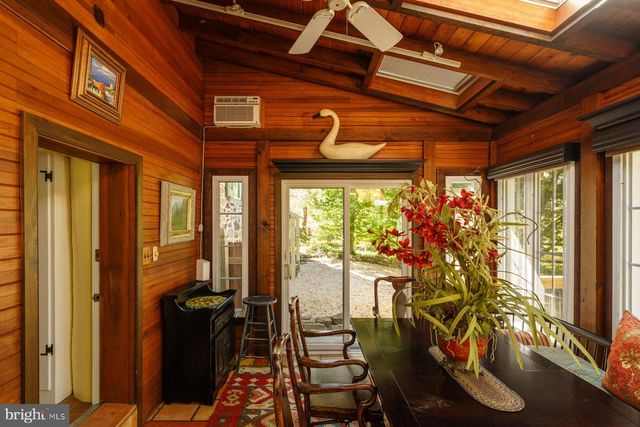 2943 WINDY BUSH RD, Newtown, PA 18940