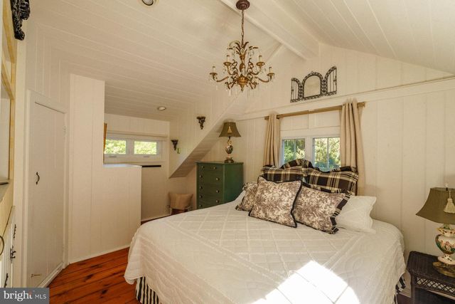 2943 WINDY BUSH RD, Newtown, PA 18940