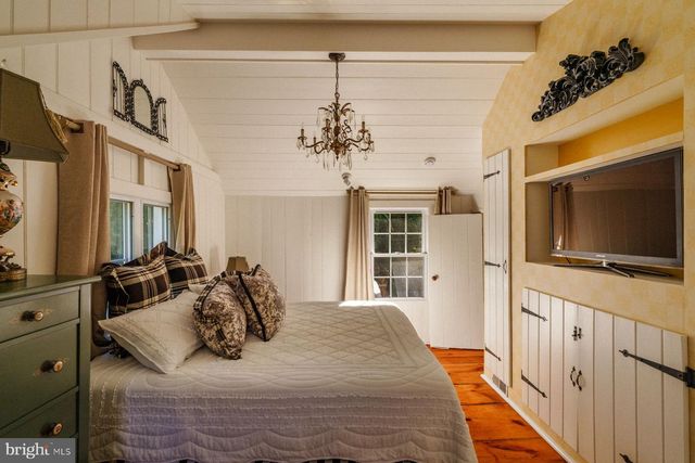 2943 WINDY BUSH RD, Newtown, PA 18940