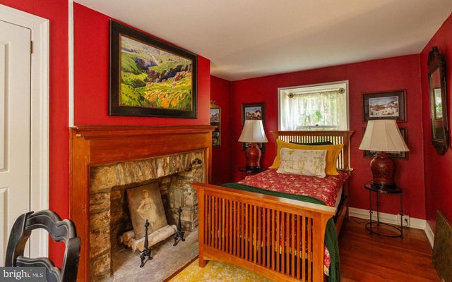 2943 WINDY BUSH RD, Newtown, PA 18940