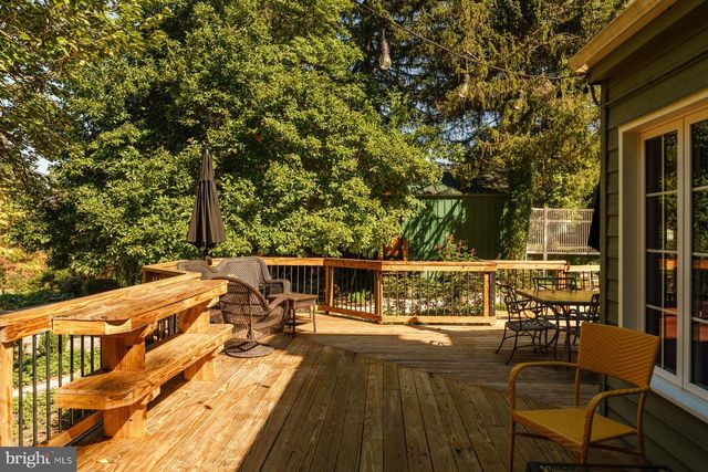 2943 WINDY BUSH RD, Newtown, PA 18940