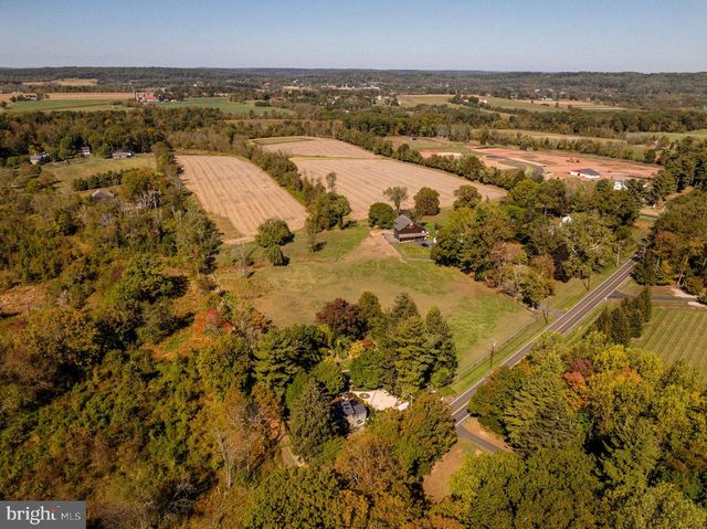 2943 WINDY BUSH RD, Newtown, PA 18940