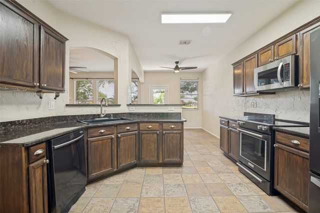 10610 Woodlands Trail, Rowlett, TX 75089