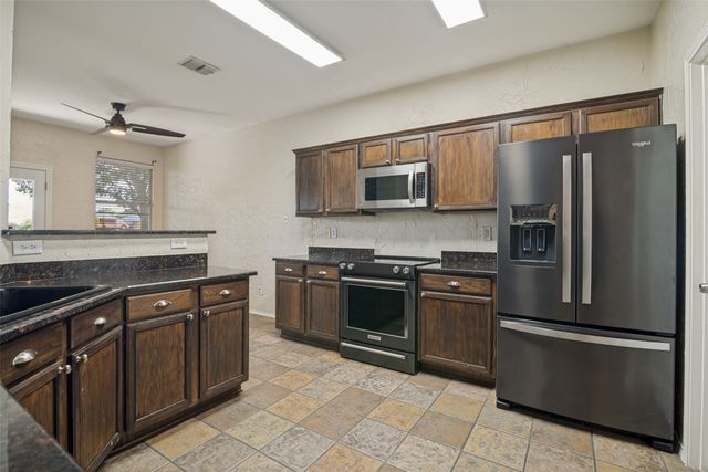 10610 Woodlands Trail, Rowlett, TX 75089