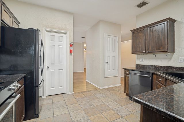 10610 Woodlands Trail, Rowlett, TX 75089