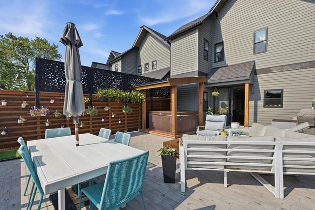 2110 S Aldrich STREET, Milwaukee, WI 53207