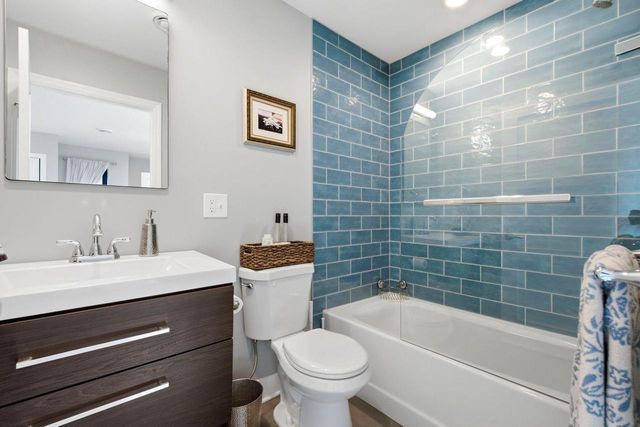 2110 S Aldrich STREET, Milwaukee, WI 53207