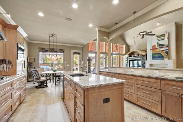 11307 S College Avenue, Tulsa, OK 74137