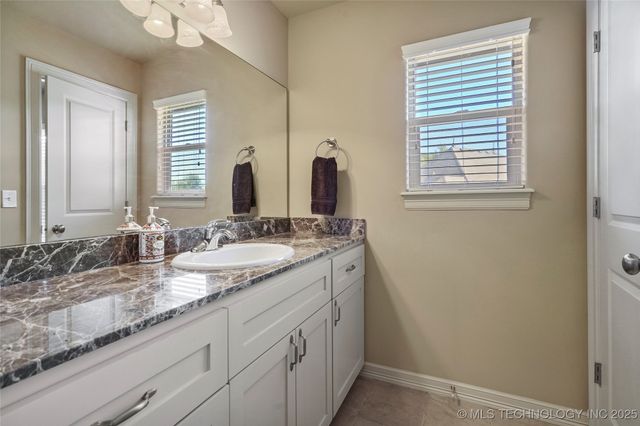 11307 S College Avenue, Tulsa, OK 74137