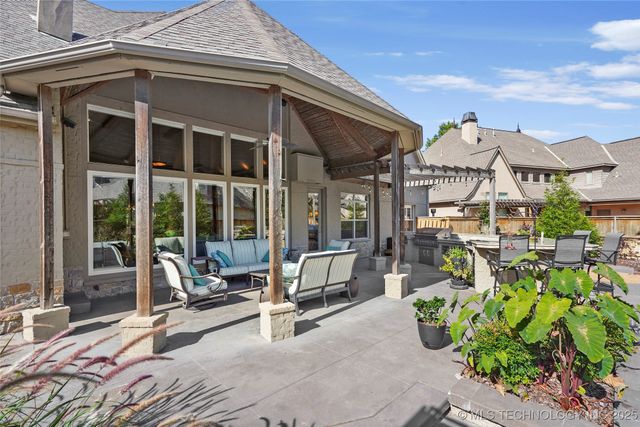 11307 S College Avenue, Tulsa, OK 74137