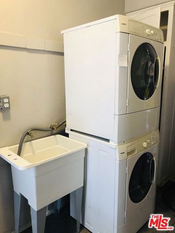 1803 MARYLAND Street, Los Angeles, CA 90057