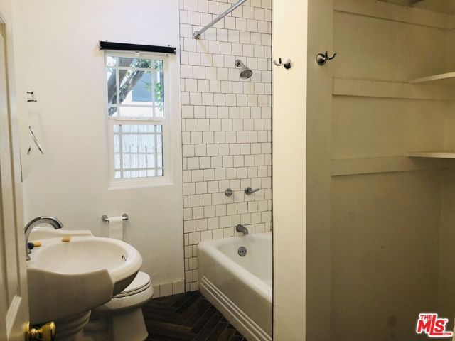 1803 MARYLAND Street, Los Angeles, CA 90057