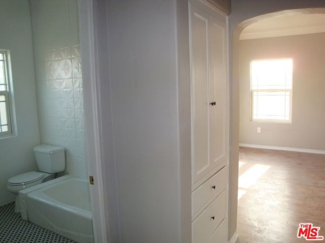 1803 MARYLAND Street, Los Angeles, CA 90057