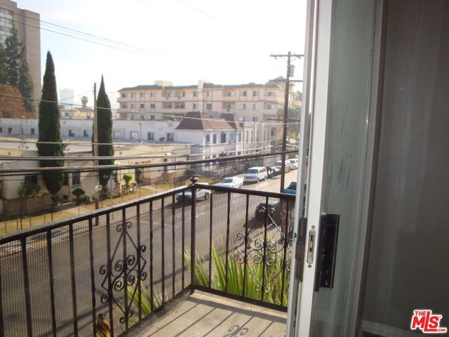 1803 MARYLAND Street, Los Angeles, CA 90057