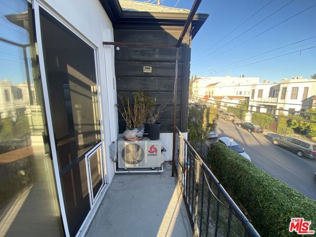 1803 MARYLAND Street, Los Angeles, CA 90057