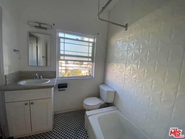 1803 MARYLAND Street, Los Angeles, CA 90057