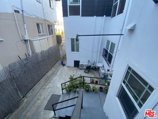 1803 MARYLAND Street, Los Angeles, CA 90057