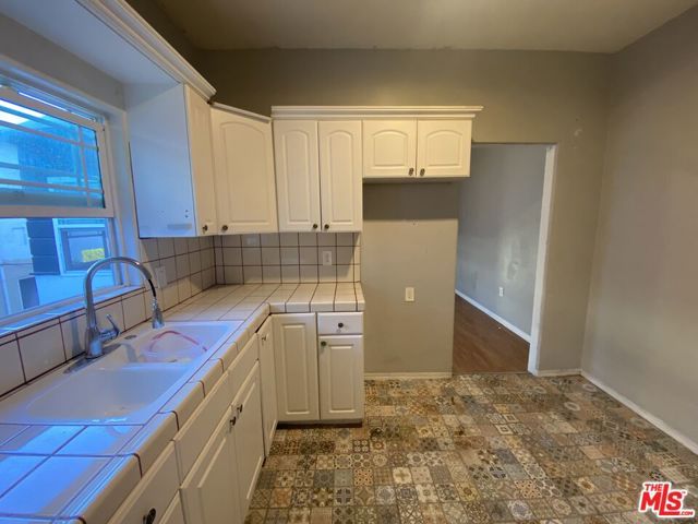 1803 MARYLAND Street, Los Angeles, CA 90057