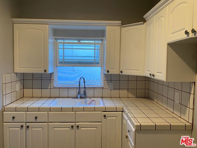 1803 MARYLAND Street, Los Angeles, CA 90057