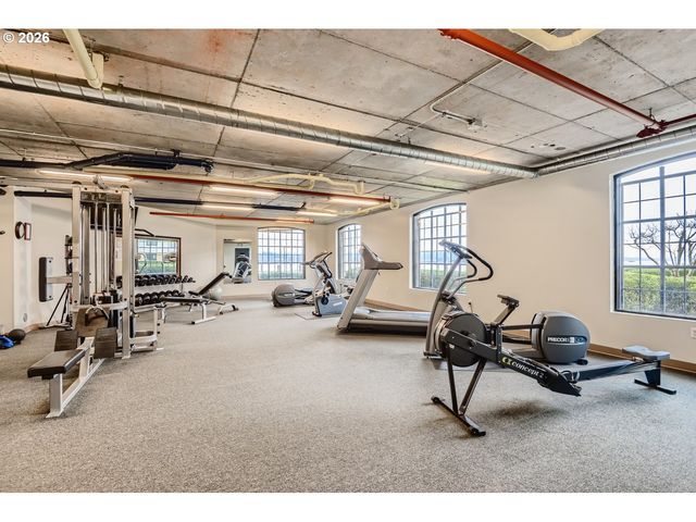 707 N HAYDEN ISLAND Dr 413, Portland, OR 97217