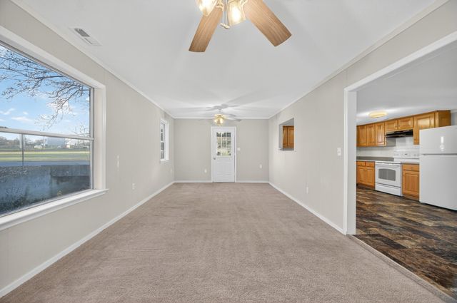 412 College St, Petersburg, TN 37144