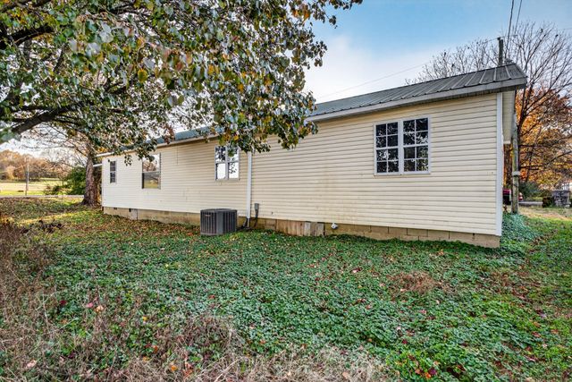 412 College St, Petersburg, TN 37144