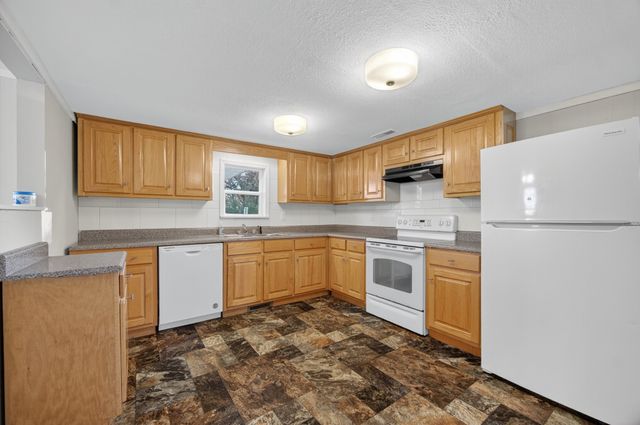 412 College St, Petersburg, TN 37144